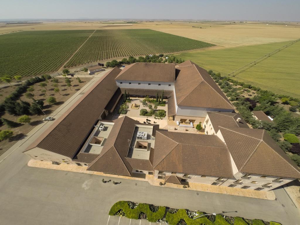 Bodegas Hacienda Albae Guest House Argamasilla de Alba Exterior foto